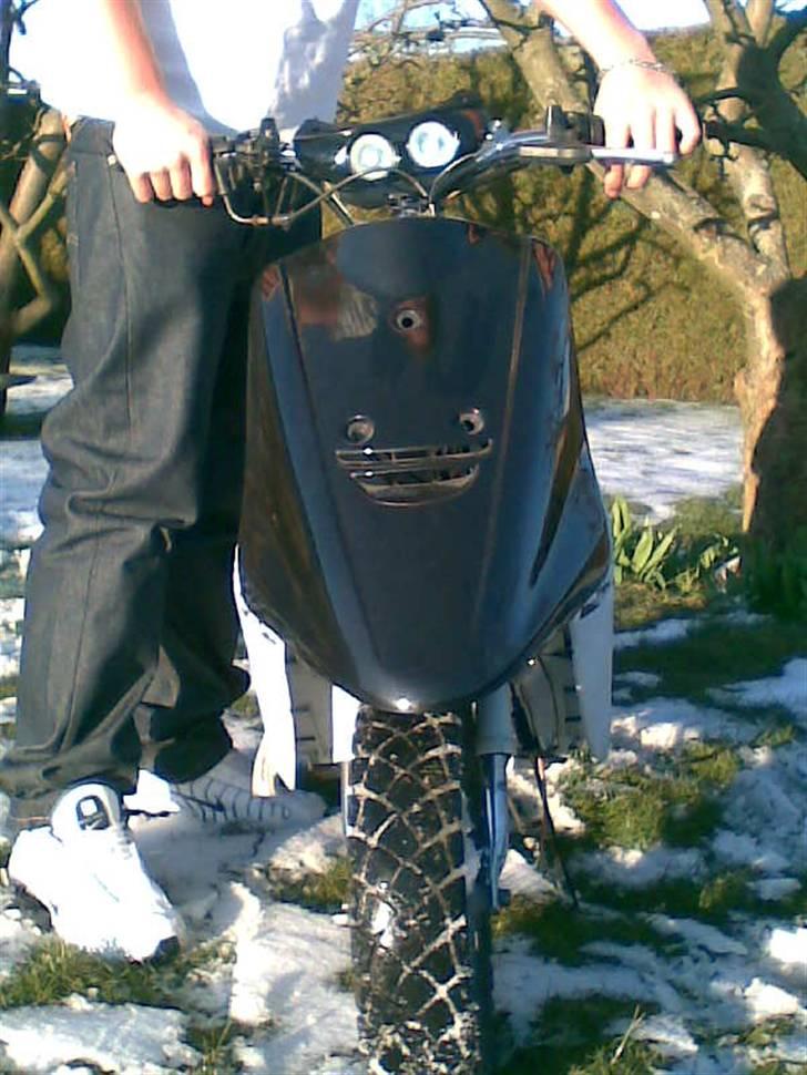 Yamaha jog den er blå solgt - se min forlygte den virker .  billede 1