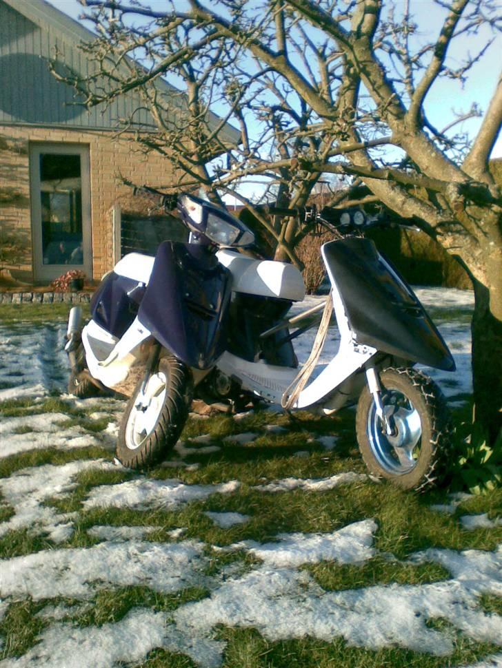 Yamaha jog den er blå solgt - Mine to børn :D billede 5