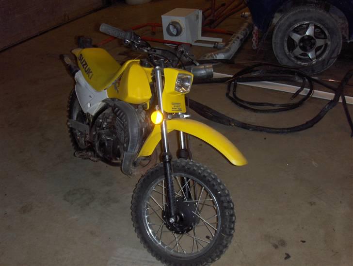 Suzuki til salg crosser 80  billede 3