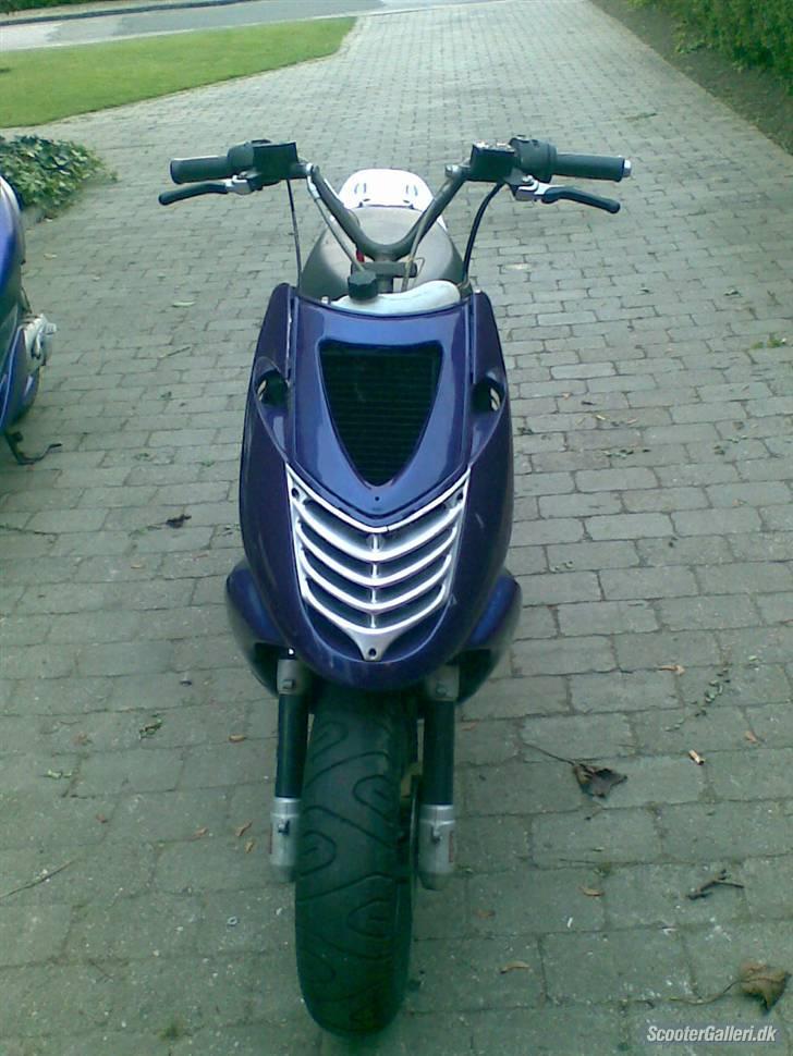 Aprilia sonic Aerox lc dd nakket billede 2