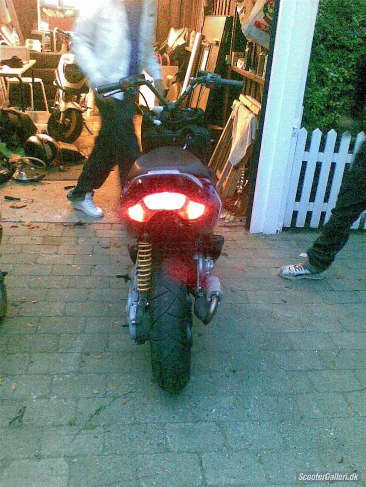 Aprilia sonic Aerox lc dd nakket billede 4