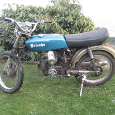 Yamaha 4 gear dx Projekt