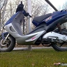 Aprilia SR50 (SOLGT)