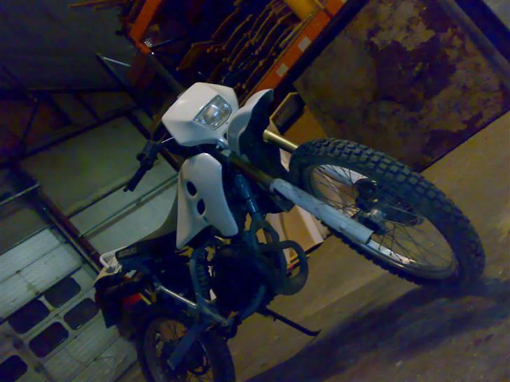 Suzuki RMX  BYTTET - I HVID LÆKKERT billede 1
