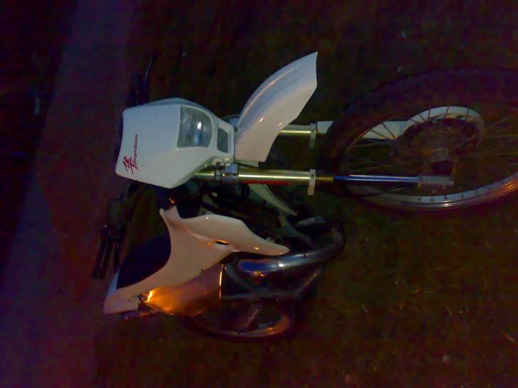 Suzuki RMX  BYTTET - Hayabusa klistermærket haha billede 4