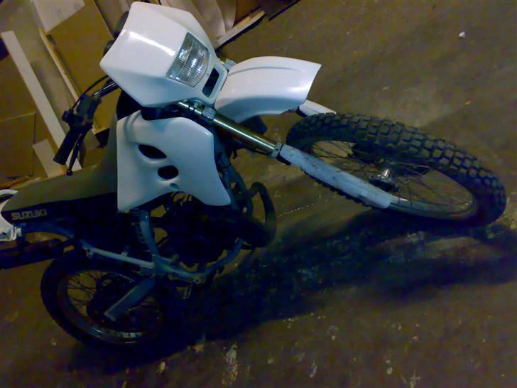 Suzuki RMX  BYTTET - I HVID LÆKKERT billede 7