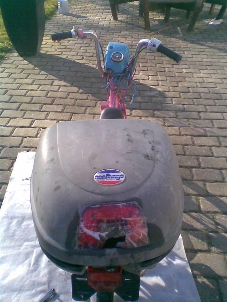 Honda express ( Byttet ) - hårdt bagfra billede 5