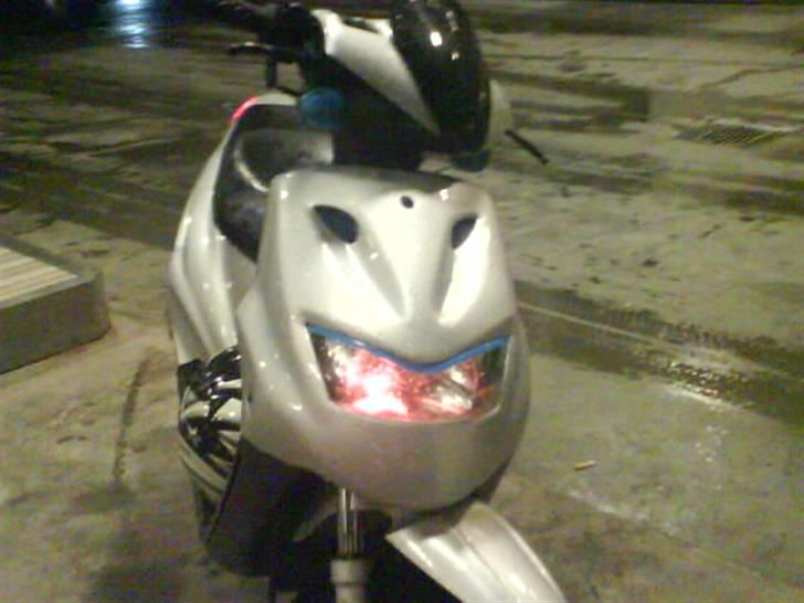 CPI popcorn¤VÆK¤ - den røde pærer :P og blå bad eyes billede 9