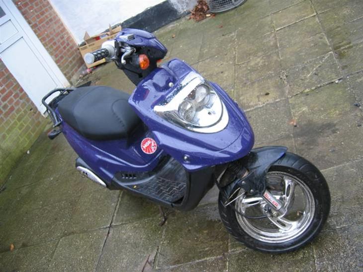 {{currentPhoto.altText}} billede {{currentPhoto.number}}