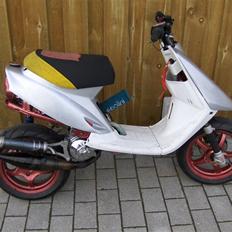 Yamaha jogrox [SOLGT]