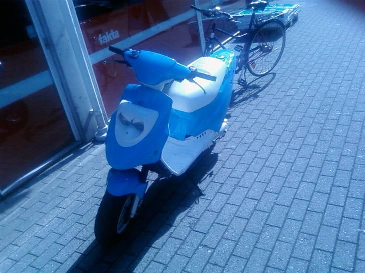 PGO hot 50 ( solgt 6.200 kr ) - foran fakta  billede 19