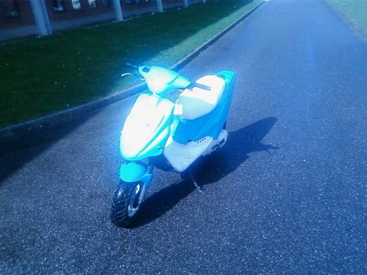 PGO hot 50 ( solgt 6.200 kr ) - hehe ser sygt ud :P billede 20