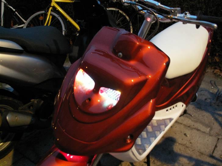 PGO Hot 70 - Så kom der lys på fra Koso, Lyser blå/Lilla ( Svært at fange, men fedt IRL!! ) billede 19