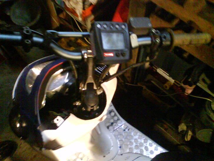 Aprilia Sonrox Evo Under Kniven! billede 3