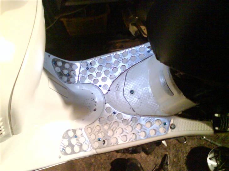 Aprilia Sonrox Evo Under Kniven! billede 4