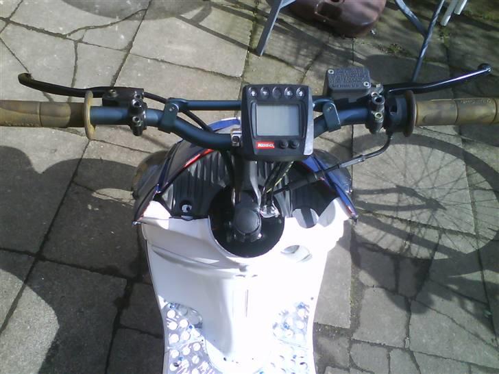 Aprilia Sonrox Evo Under Kniven! billede 7