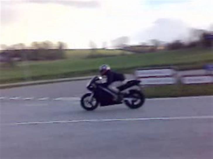 Cagiva Mito "SOLGT!!!!!!" - Still billede fra min video med 90km/t i 5 gear billede 16