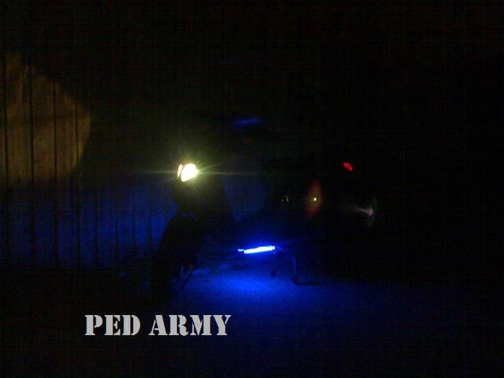 Peugeot TKR - neon og "blå" forlygte.. Nyeste (3/4-2008) Neon sat på igen billede 8