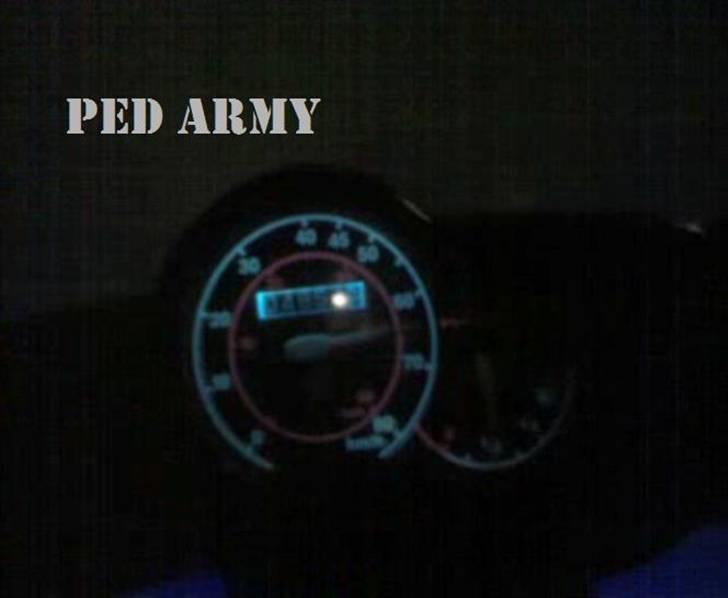 Peugeot TKR - "blå" speedo.. svært at se (taget fra min video) topfart lige der: ca 65 km/t billede 11