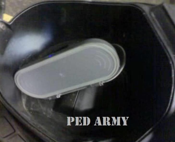 Peugeot TKR - Mit Stereo.. Logitech højtaler og iPod Classic 80GB anno 2008.. SIKKE NOGET SYRT LORT ! (rigitg stereo på vej) billede 12