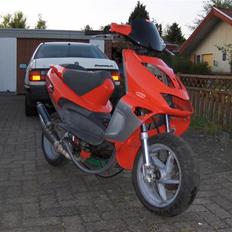 Aprilia aprilla sr ts lc sd solgt