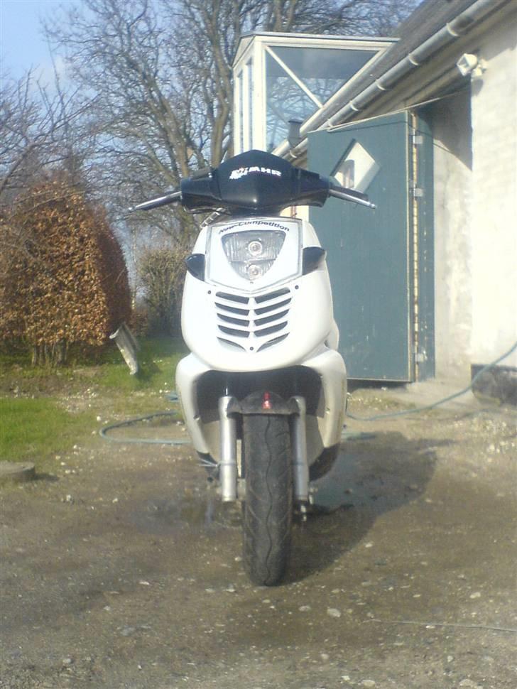 Aprilia Sonic billede 2