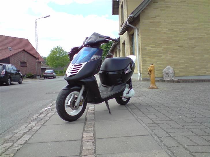 Aprilia sonic byttet - nyt taget mandag d 26-05-08 billede 1