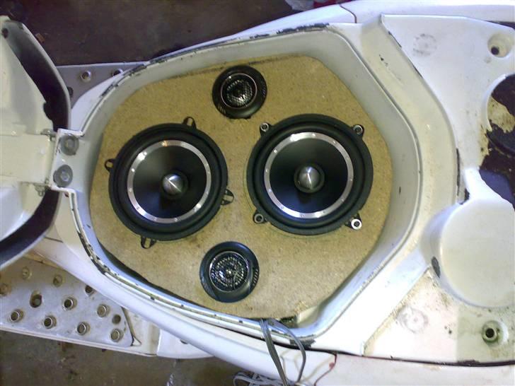 Peugeot Speedfight 2 307 WRC - så der kommet alæg på, der skal bare lidt plys på og så køre vi, men det spiller sgu godt. billede 11