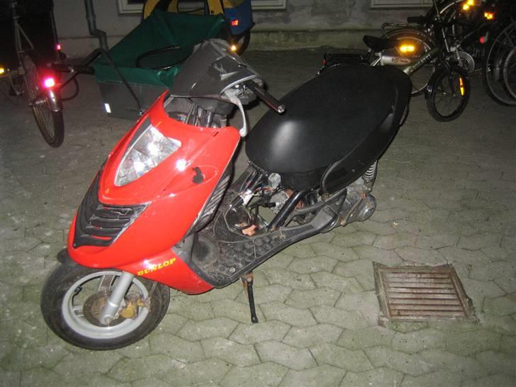 Aprilia Sonic Solgt for 3500kr. - Efter Spasserne havde valgt at Stjæle den :(:( billede 4