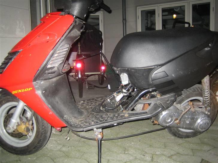 Aprilia Sonic Solgt for 3500kr. - Efter Spasserne havde valgt at Stjæle den :(:( billede 5