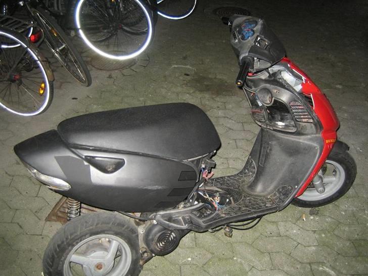 Aprilia Sonic Solgt for 3500kr. - Efter Spasserne havde valgt at Stjæle den :(:( billede 9