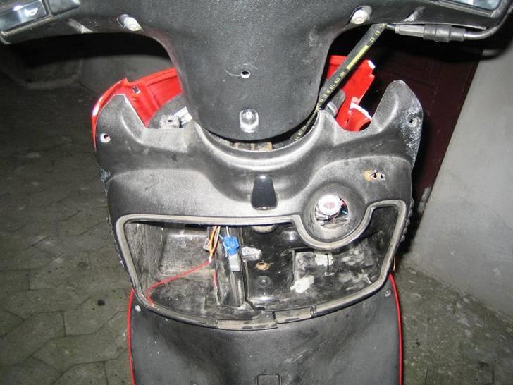 Aprilia Sonic Solgt for 3500kr. - Efter Spasserne havde valgt at Stjæle den :(:( billede 13