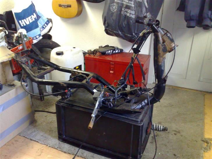 Aprilia sonic solgt til 9700 - til at slibe stel ned billede 4