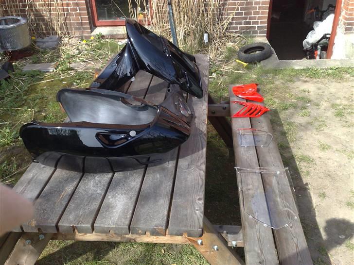 Aprilia sonic solgt til 9700 - blank sort plastik billede 10