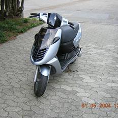 Aprilia Sonic Solgt