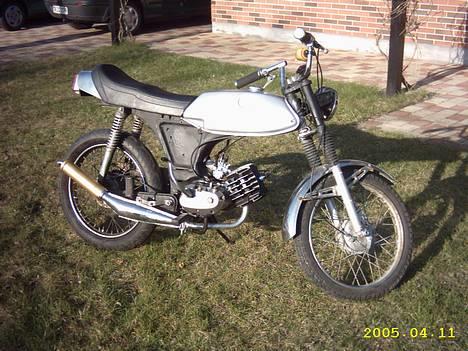 Puch Monza [SOLGT] - Nyt taget den 11-04-2005 billede 1