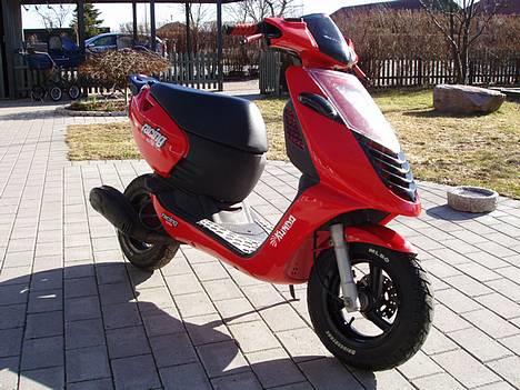 Aprilia Sonic Red & Black (Solgt) billede 8