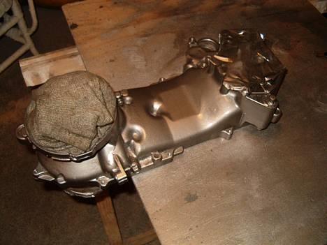 Yamaha Jog FS: SOLGT - Her ligger motoren så efter at være blevet malet..  billede 9