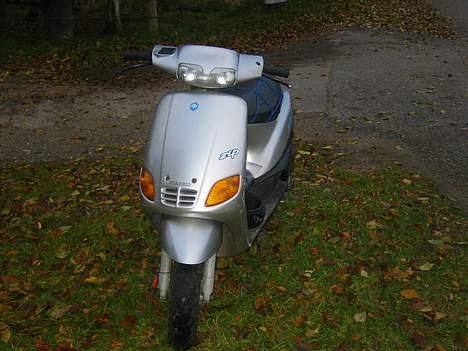 Piaggio Zip SOLGT billede 8