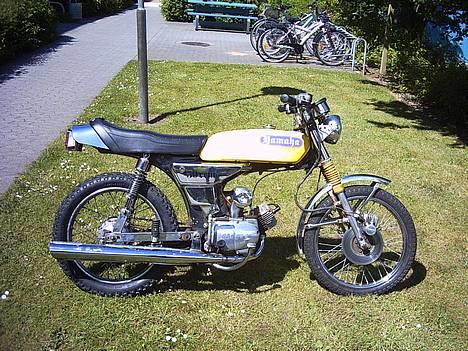 Yamaha FS1 - Det nyeste billed jeg har. Der kan man se mit nye bagdæk  :-D billede 1