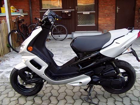 Peugeot Speedfight2 billede 1