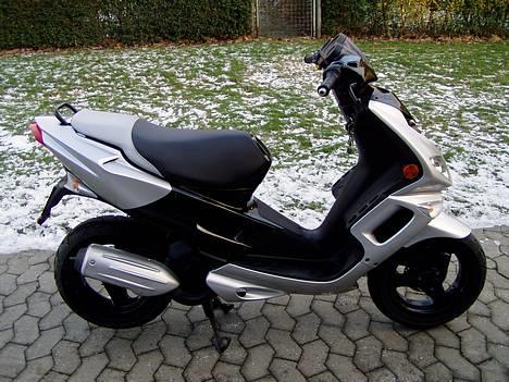 Peugeot Speedfight2 billede 2