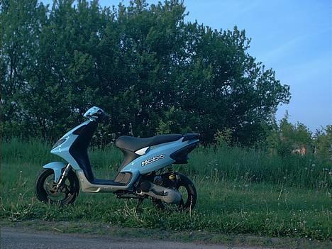 Piaggio NRG  SOLGT - Var over på marken og tage billeder..  billede 1