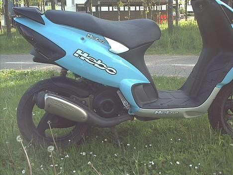 Piaggio NRG  SOLGT - Var over på marken og tage billeder..  billede 3