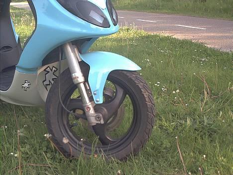 Piaggio NRG  SOLGT - Var over på marken og tage billeder..  billede 7