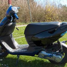 Aprilia sonic gp solgt