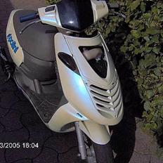 Aprilia Sonic LC70  Solgt