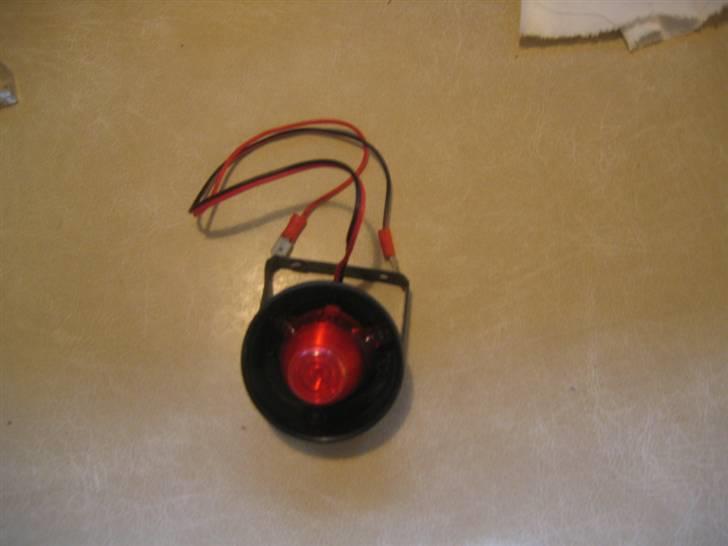 PGO Comet [Solgt] - politi sirene som blinker rødt når den hyler billede 18