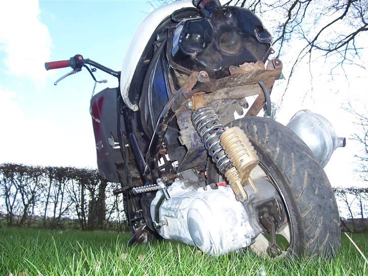 Yamaha Jog Solgt billede 6