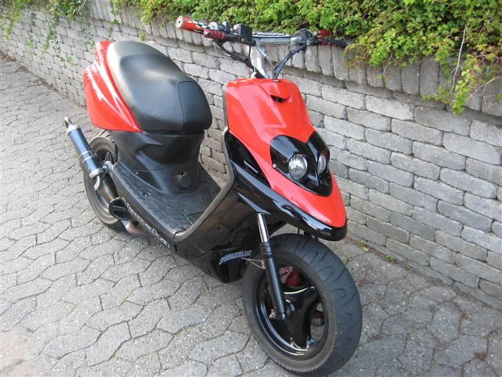 Yamaha bws ng "MHR" SOLGT :( <33 - den ser lidt lyserød ud på billederne men den er ferarri rød :p billede 5